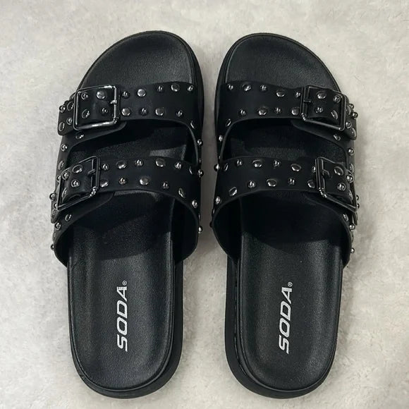 Buckle studded slip-on sandals